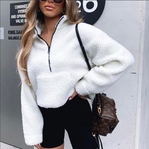 Cropped fleece pullover